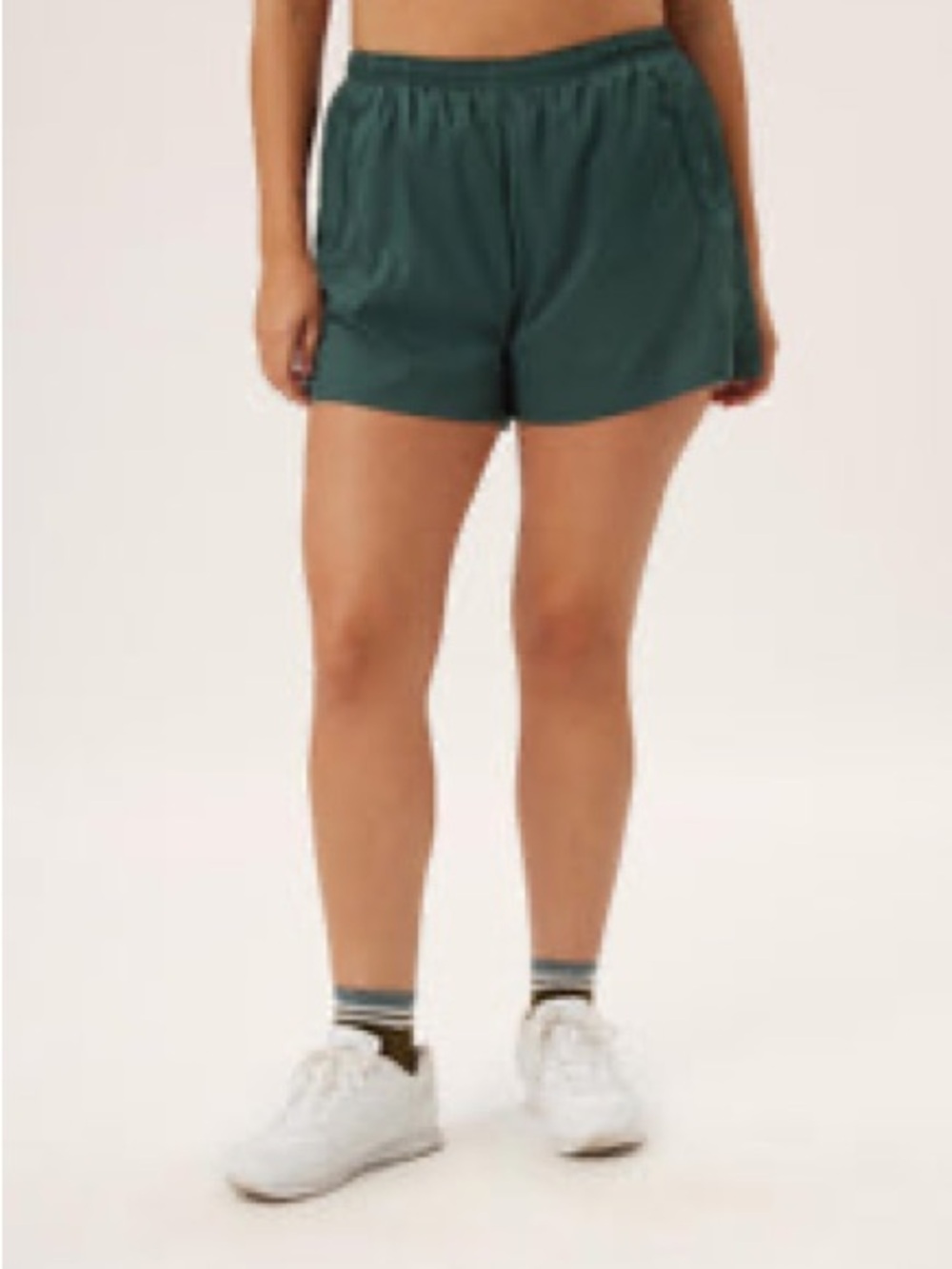 Girlfriend Collective Gazelle Short in Moss Women’s Size Small